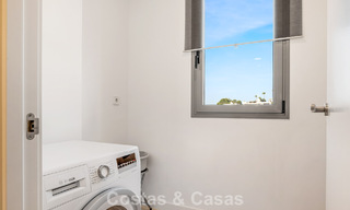 Instapklaar, contemporain appartement te koop op de New Golden Mile tussen Marbella en Estepona 781961 