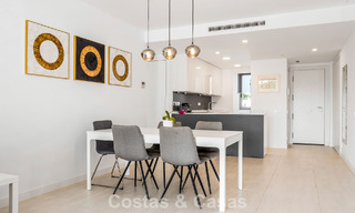 Instapklaar, contemporain appartement te koop op de New Golden Mile tussen Marbella en Estepona 781963 