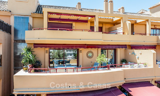 Instapklaar appartement met zeezicht te koop in een eerstelijns strandcomplex op loopafstand van Estepona centrum 782371 
