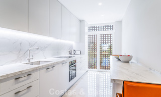 Instapklaar appartement met zeezicht te koop in een eerstelijns strandcomplex op loopafstand van Estepona centrum 782376 