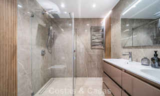 Instapklaar appartement met zeezicht te koop in een eerstelijns strandcomplex op loopafstand van Estepona centrum 782381 