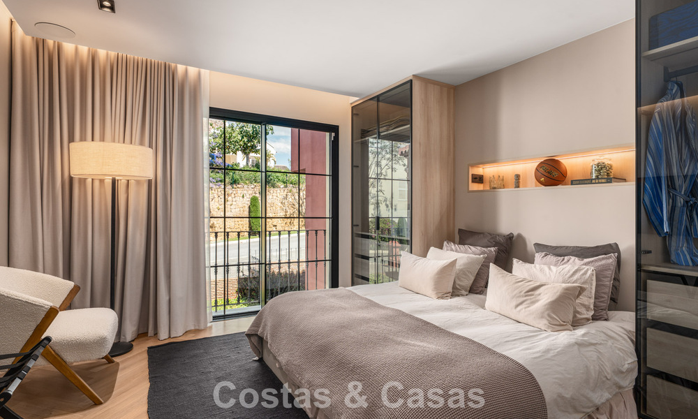 Instapklaar duplex penthouse, modern gerenoveerd, met formidabel zeezicht te koop in Marbella - Benahavis 782412