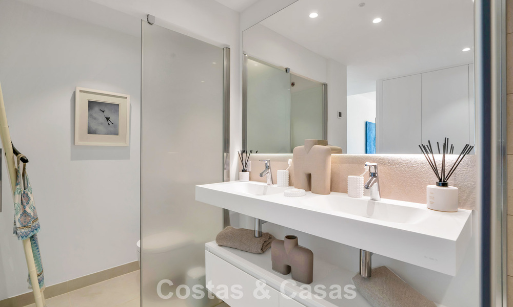 Instapklaar appartement met berg- en zeezicht te koop in een vooruitstrevend lifestyle-complex in Fuengirola, Costa del Sol 782102