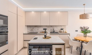 Instapklaar duplex penthouse te koop in een gated complex in Rio Verde - Nueva Andalucia, Marbella 782224 