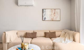 Instapklaar duplex penthouse te koop in een gated complex in Rio Verde - Nueva Andalucia, Marbella 782225 
