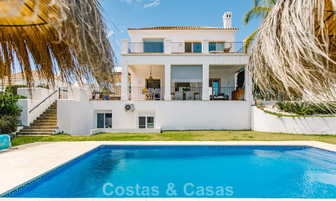 Instapklare, mediterrane familievilla te koop in een gated golfresort op de New Golden Mile tussen Marbella en Estepona 782166