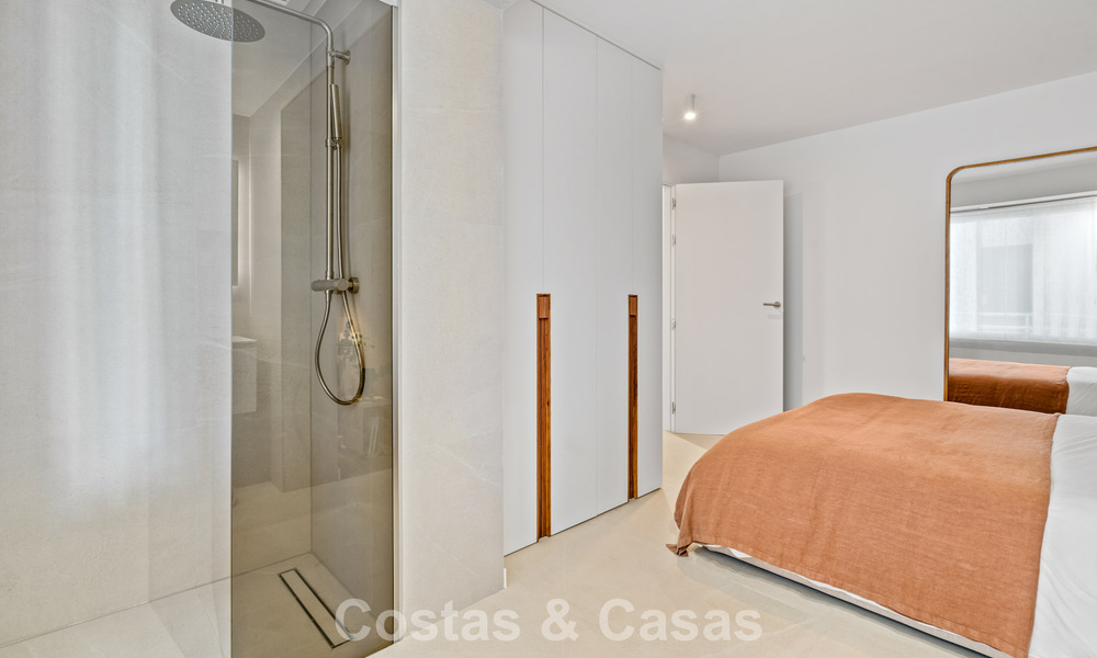 Instapklaar, modern gerenoveerd 3-slaapkamer appartement in een eerstelijns golfcomplex in Nueva Andalucia, Marbella 782281