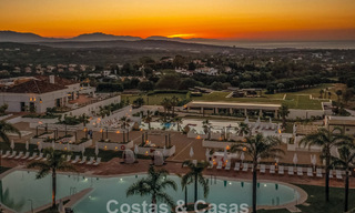 Nieuwe high-end luxevilla met golf- en zeezicht te koop in La Reserva Club in Sotogrande, Costa del Sol 782022 