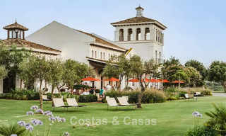 Nieuwe high-end luxevilla met golf- en zeezicht te koop in La Reserva Club in Sotogrande, Costa del Sol 782029 