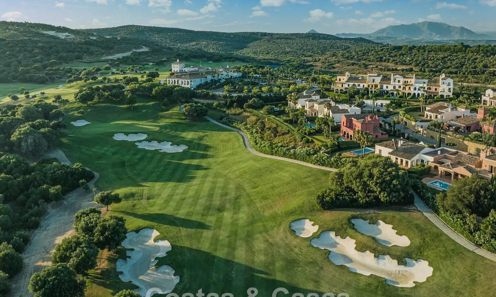Nieuwe high-end luxevilla met golf- en zeezicht te koop in La Reserva Club in Sotogrande, Costa del Sol 782030