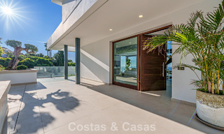 Instapklare, moderne luxevilla met panoramisch zeezicht te koop in een rustige woonwijk in Benalmadena, Costa del Sol 782319 