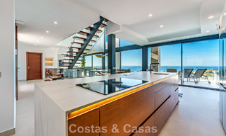 Instapklare, moderne luxevilla met panoramisch zeezicht te koop in een rustige woonwijk in Benalmadena, Costa del Sol 782332 