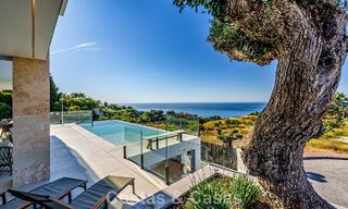 Instapklare, moderne luxevilla met panoramisch zeezicht te koop in een rustige woonwijk in Benalmadena, Costa del Sol 782335 