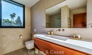 Instapklare, moderne luxevilla met panoramisch zeezicht te koop in een rustige woonwijk in Benalmadena, Costa del Sol 782336 