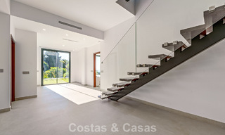 Instapklare, moderne luxevilla met panoramisch zeezicht te koop in een rustige woonwijk in Benalmadena, Costa del Sol 782342 