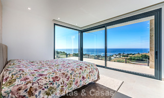 Instapklare, moderne luxevilla met panoramisch zeezicht te koop in een rustige woonwijk in Benalmadena, Costa del Sol 782347 
