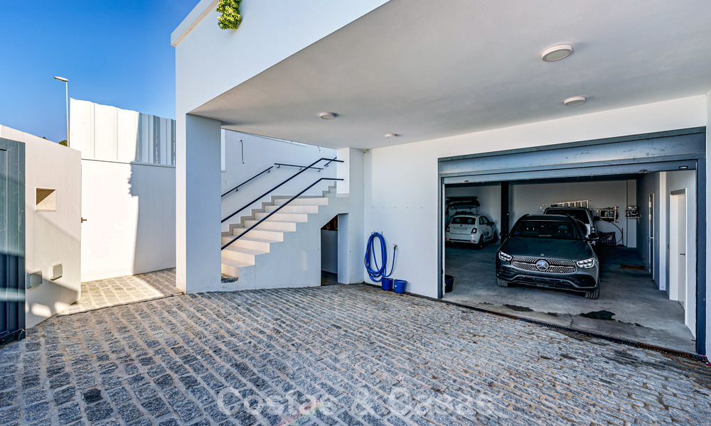 Instapklare, moderne luxevilla met panoramisch zeezicht te koop in een rustige woonwijk in Benalmadena, Costa del Sol 782354