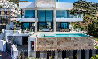 Instapklare, moderne luxevilla met panoramisch zeezicht te koop in een rustige woonwijk in Benalmadena, Costa del Sol 782363 