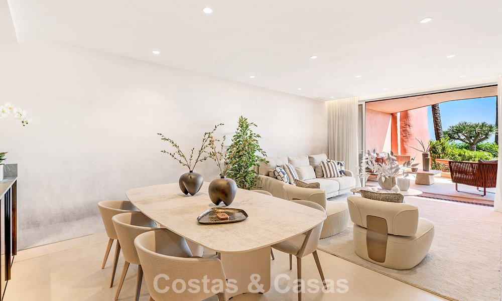 Hoogwaardig gerenoveerd tuinappartement met open zeezicht te koop, eerstelijnsstrand tussen Marbella en Estepona 783427