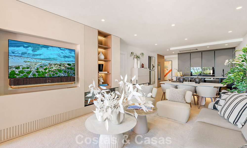 Hoogwaardig gerenoveerd tuinappartement met open zeezicht te koop, eerstelijnsstrand tussen Marbella en Estepona 783429