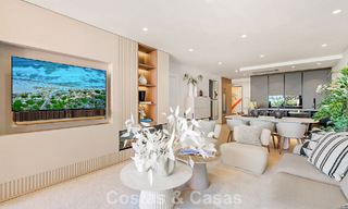 Hoogwaardig gerenoveerd tuinappartement met open zeezicht te koop, eerstelijnsstrand tussen Marbella en Estepona 783429 