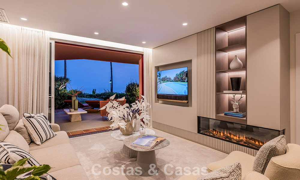 Hoogwaardig gerenoveerd tuinappartement met open zeezicht te koop, eerstelijnsstrand tussen Marbella en Estepona 783446