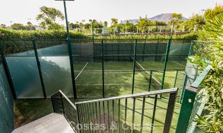 Modern 4-slaapkamer appartement te koop aan het strand met zeezicht in Estepona, Costa del Sol 782672 