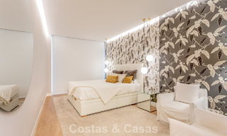 Modern 4-slaapkamer appartement te koop aan het strand met zeezicht in Estepona, Costa del Sol 782674 