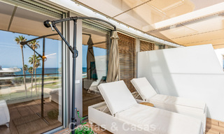 Modern 4-slaapkamer appartement te koop aan het strand met zeezicht in Estepona, Costa del Sol 782693 
