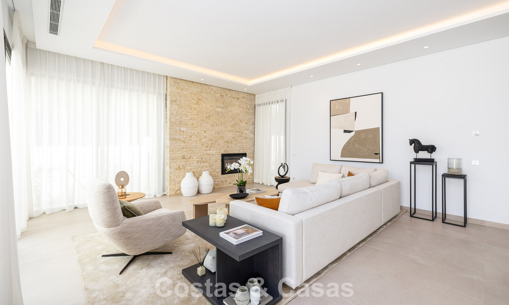 Eigentijdse villa te koop op loopafstand van het strand en voorzieningen in Marbella stad 783503