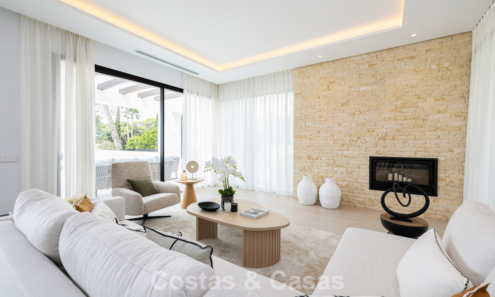 Eigentijdse villa te koop op loopafstand van het strand en voorzieningen in Marbella stad 783505