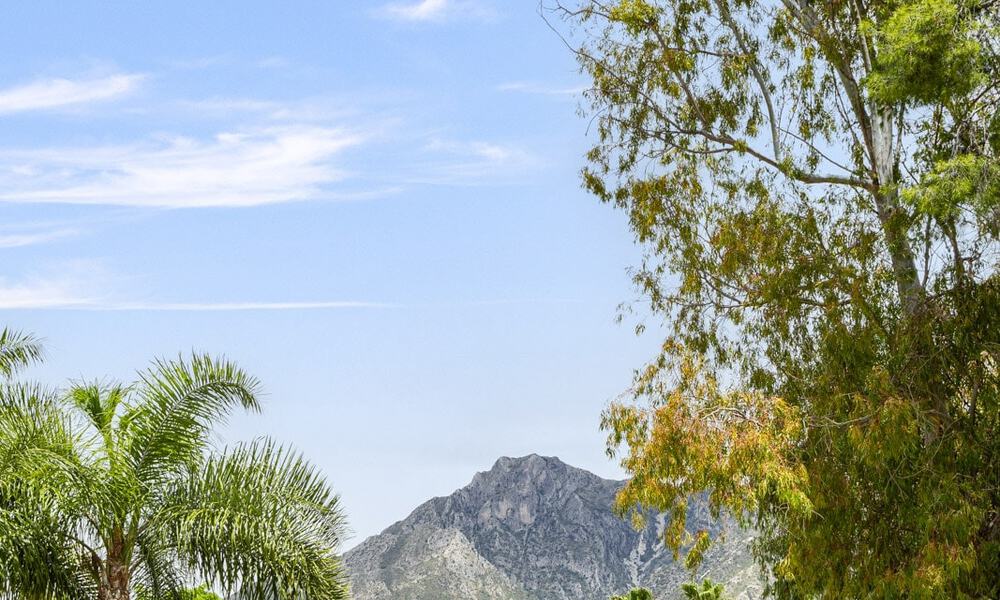 Eigentijdse villa te koop op loopafstand van het strand en voorzieningen in Marbella stad 783510