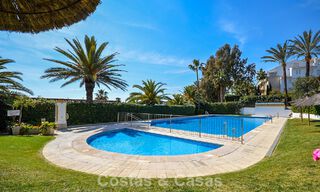 Herenhuizen in mediterrane bouwstijl te koop aan het strand op Marbella’s Golden Mile 792328 