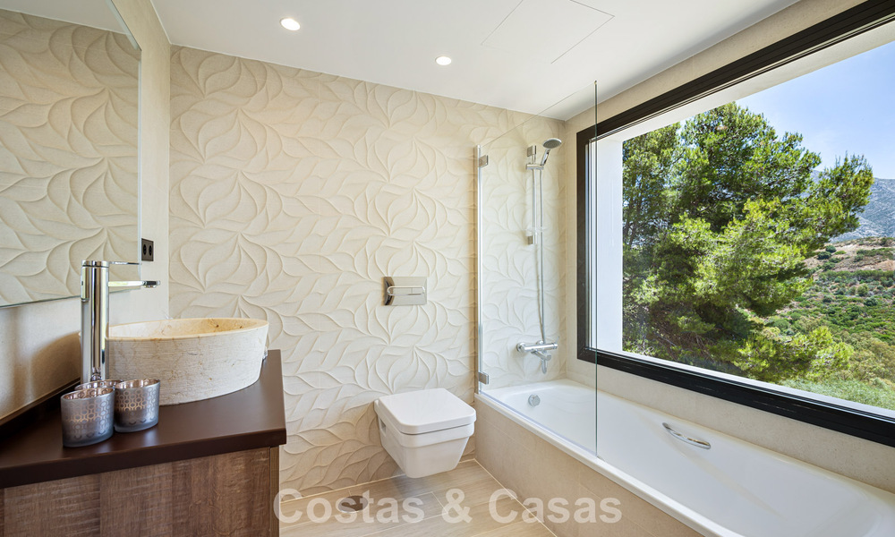 Luxueuze, hedendaagse mediterrane villa te koop in de heuvels van Nueva Andalucia, Marbella 783219