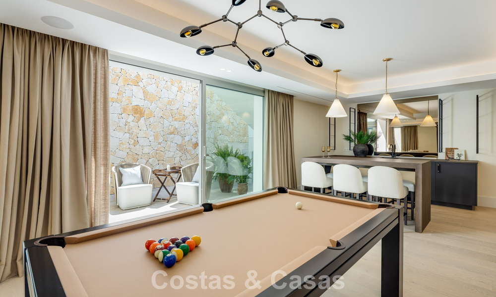 Indrukwekkende luxevilla met gras tennisbaan te koop dicht bij alle voorzieningen op de befaamde Golden Mile van Marbella 782696