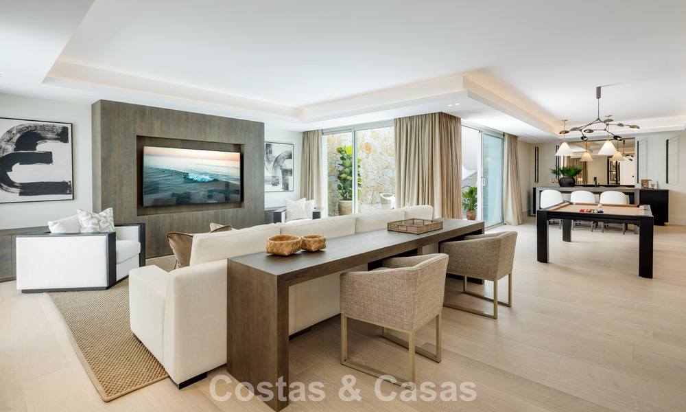 Indrukwekkende luxevilla met gras tennisbaan te koop dicht bij alle voorzieningen op de befaamde Golden Mile van Marbella 782699