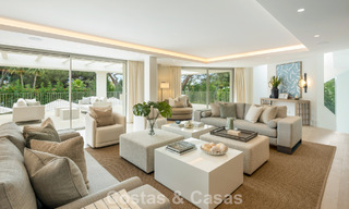 Indrukwekkende luxevilla met gras tennisbaan te koop dicht bij alle voorzieningen op de befaamde Golden Mile van Marbella 782708 