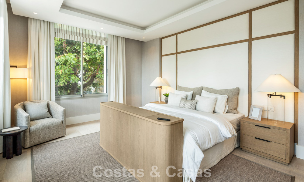 Indrukwekkende luxevilla met gras tennisbaan te koop dicht bij alle voorzieningen op de befaamde Golden Mile van Marbella 782716