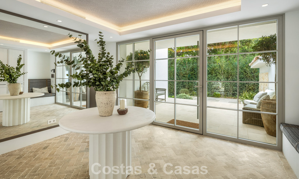 Indrukwekkende luxevilla met gras tennisbaan te koop dicht bij alle voorzieningen op de befaamde Golden Mile van Marbella 782719