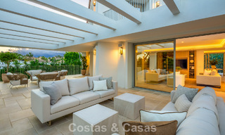 Indrukwekkende luxevilla met gras tennisbaan te koop dicht bij alle voorzieningen op de befaamde Golden Mile van Marbella 782720 