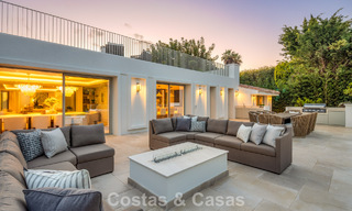 Indrukwekkende luxevilla met gras tennisbaan te koop dicht bij alle voorzieningen op de befaamde Golden Mile van Marbella 782721 