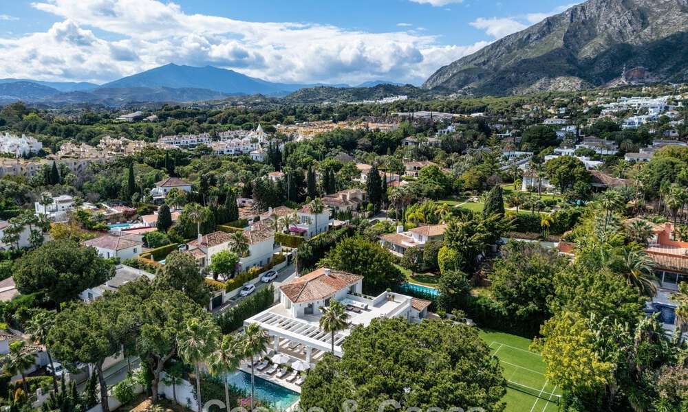 Indrukwekkende luxevilla met gras tennisbaan te koop dicht bij alle voorzieningen op de befaamde Golden Mile van Marbella 782725