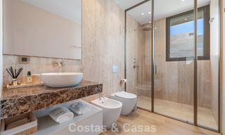 Instapklaar, high-end designwoning te koop, in een eersteklas resort-stijl complex op Marbella’s Golden Mile 782741 