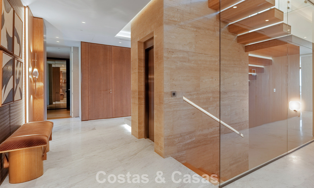 Instapklaar, high-end designwoning te koop, in een eersteklas resort-stijl complex op Marbella’s Golden Mile 782745