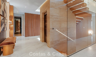 Instapklaar, high-end designwoning te koop, in een eersteklas resort-stijl complex op Marbella’s Golden Mile 782745 