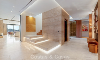 Instapklaar, high-end designwoning te koop, in een eersteklas resort-stijl complex op Marbella’s Golden Mile 782746 