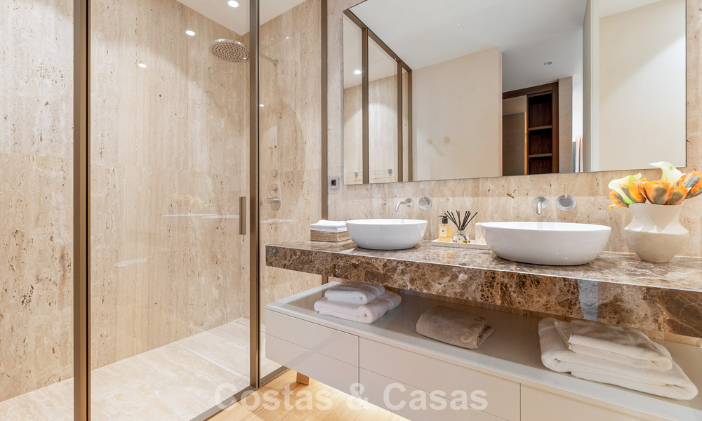 Instapklaar, high-end designwoning te koop, in een eersteklas resort-stijl complex op Marbella’s Golden Mile 782749