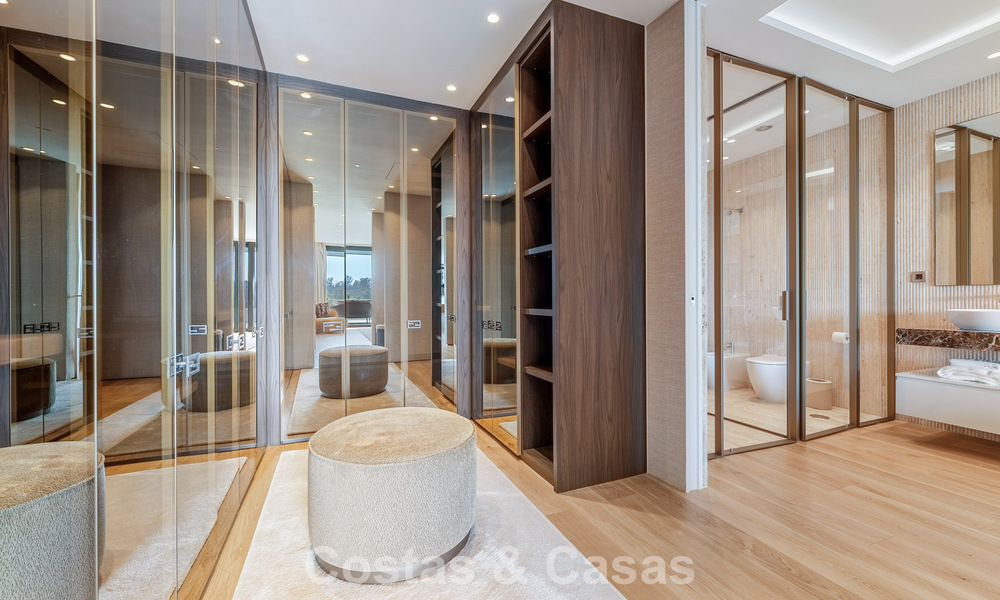 Instapklaar, high-end designwoning te koop, in een eersteklas resort-stijl complex op Marbella’s Golden Mile 782751