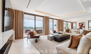 Instapklaar, high-end designwoning te koop, in een eersteklas resort-stijl complex op Marbella’s Golden Mile 782756 