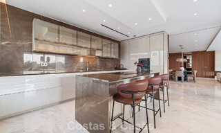 Instapklaar, high-end designwoning te koop, in een eersteklas resort-stijl complex op Marbella’s Golden Mile 782759 